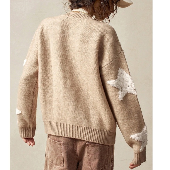 Cozy Fuzzy Star Print Button Down Loose Fit Cardigan - Picture 5 of 7